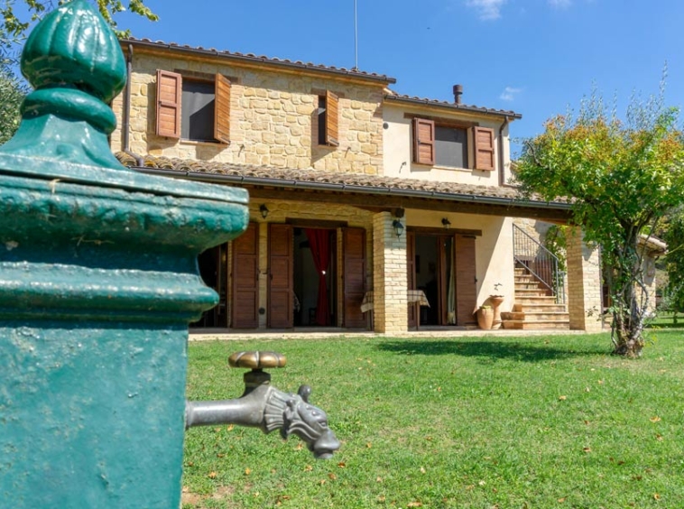 Gualdo Marche Italy Farmhouse