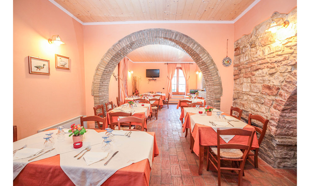 Farmhouse Fermignano Marche Italy
