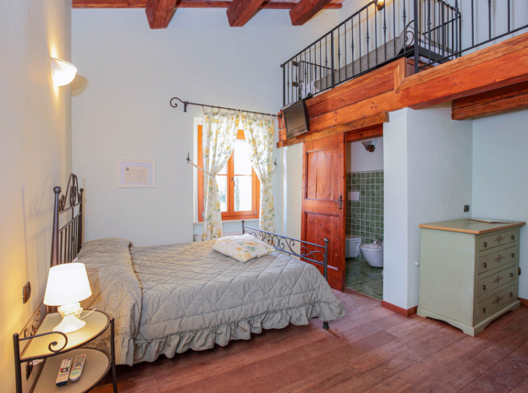 Farmhouse Fermignano Marche Italy