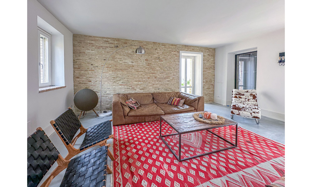 Villa Cartoceto Pesaro Marche Italy Pool Luxury