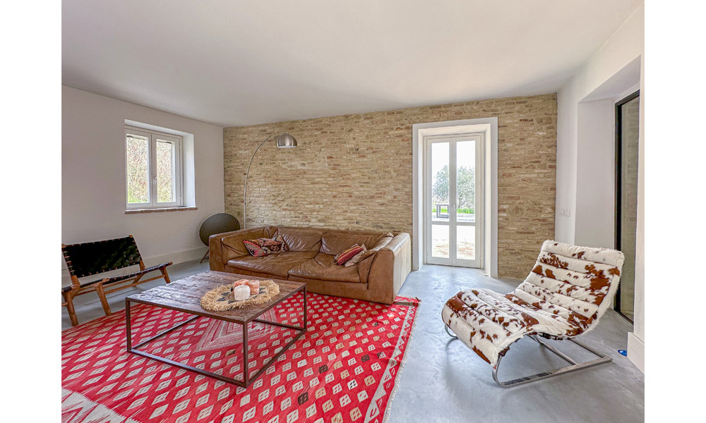 Villa Cartoceto Pesaro Marche Italy Pool Luxury