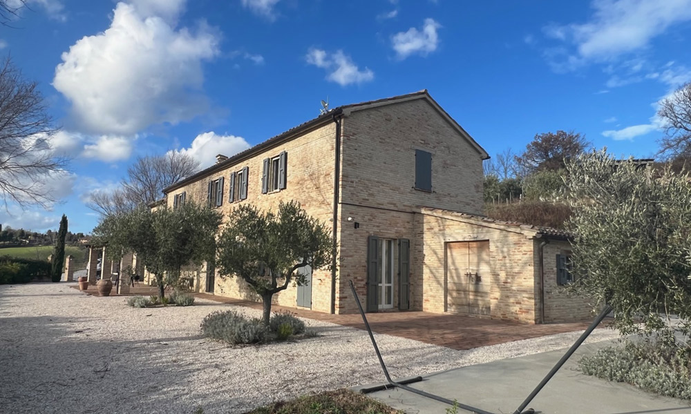 Villa Cartoceto Pesaro Marche Italy Pool Luxury