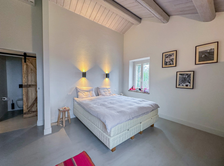 Villa Cartoceto Pesaro Marche Italy Pool Luxury