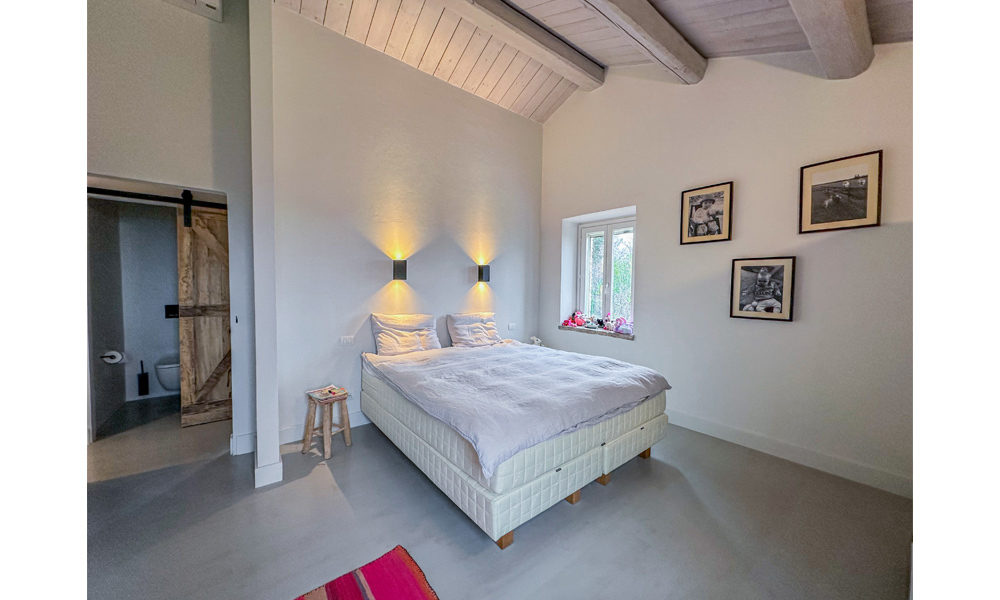 Villa Cartoceto Pesaro Marche Italy Pool Luxury