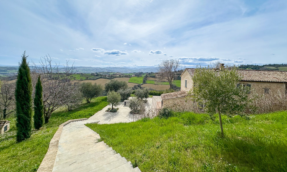 Villa Cartoceto Pesaro Marche Italy Pool Luxury