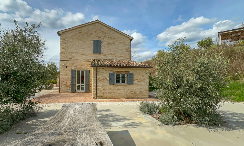 Villa Cartoceto Pesaro Marche Italy Pool Luxury