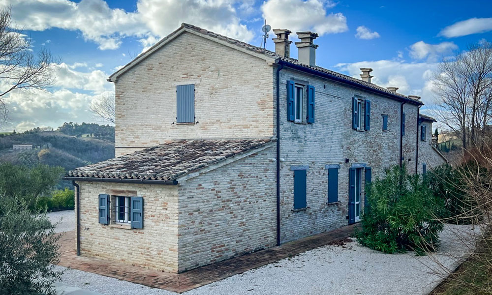 Villa Cartoceto Pesaro Marche Italy Pool Luxury