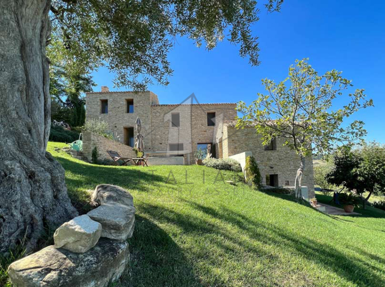 Luxury Farmhouse Marche Cupramontana Panorama Italy