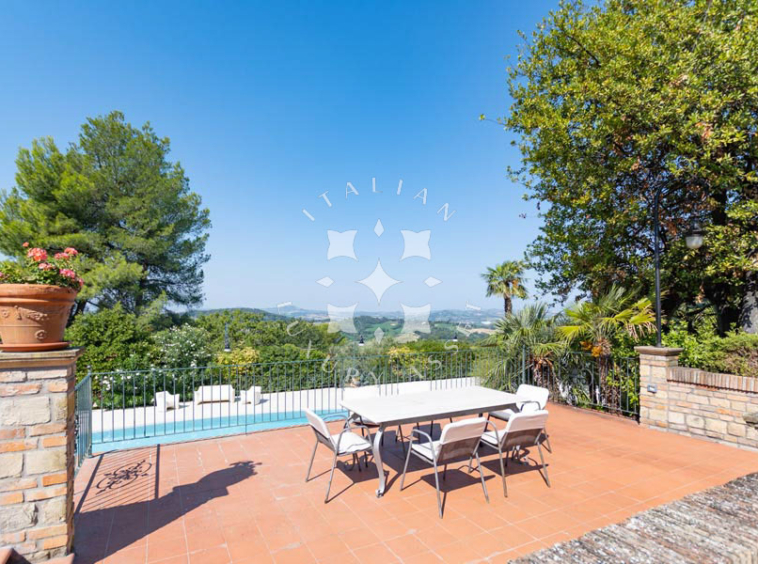 Villa Pesaro Marche Italy Luxury Seaview