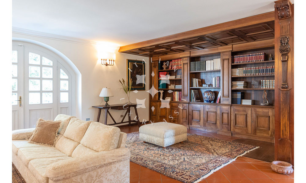 Villa Pesaro Marche Italy Luxury Seaview