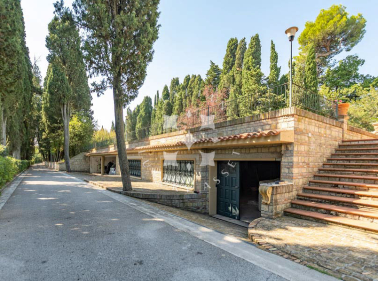 Villa Pesaro Marche Italy Luxury Seaview