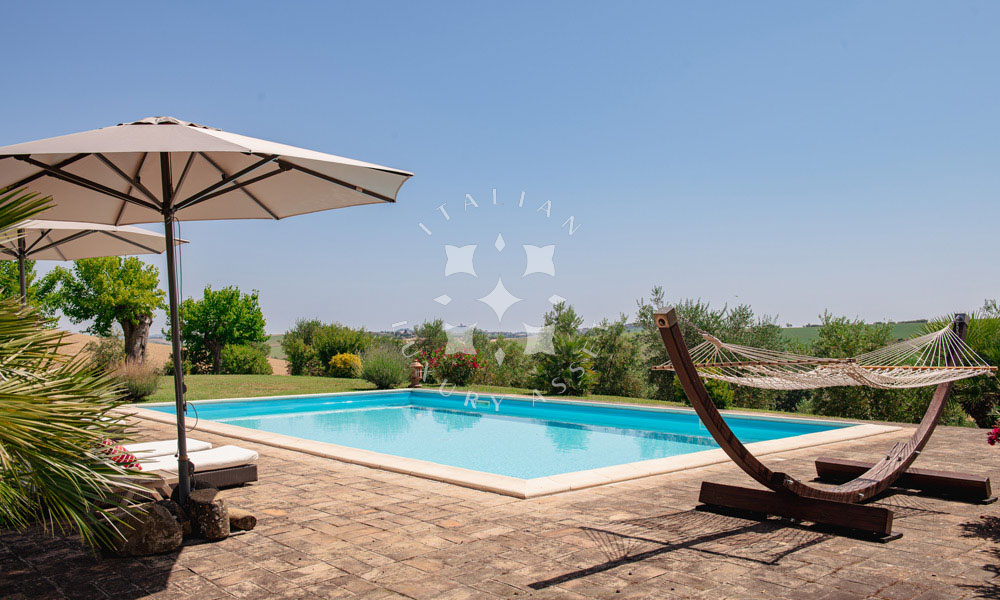 Villa Arcevia Marche Italy Luxury Panorama
