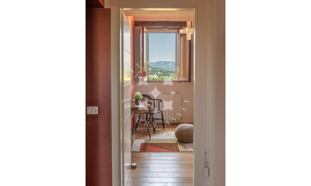Villa Arcevia Marche Italy Luxury Panorama