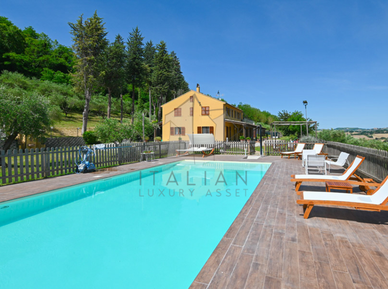 Agriturismo Ponzano Fermo Marche Italy Panorama Pool