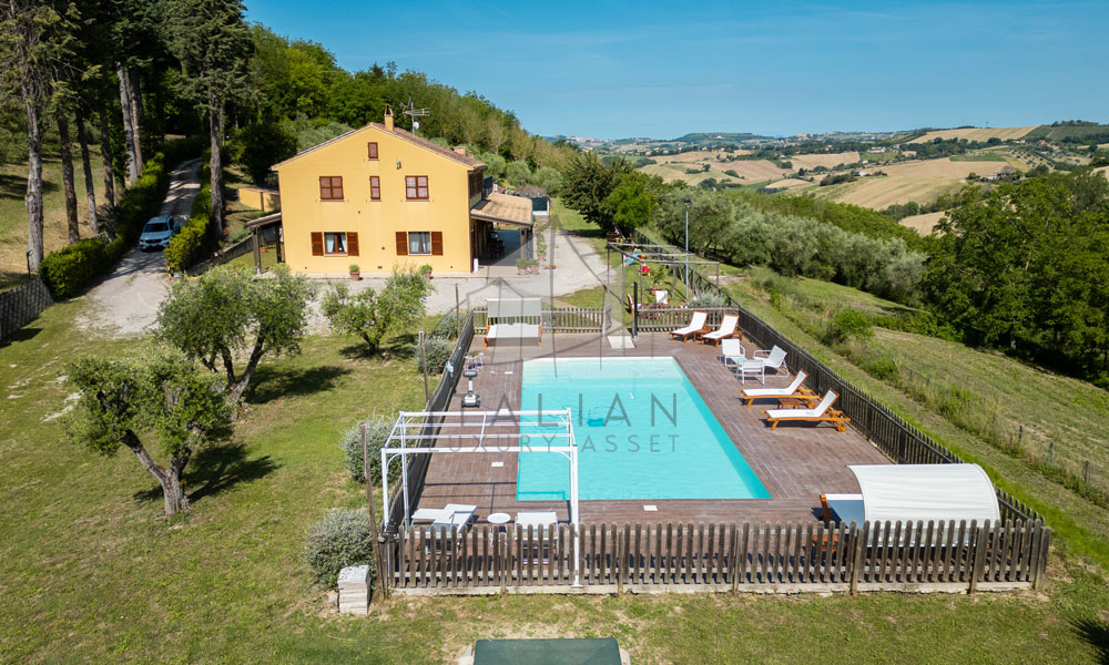 Agriturismo Ponzano Fermo Marche Italy Panorama Pool