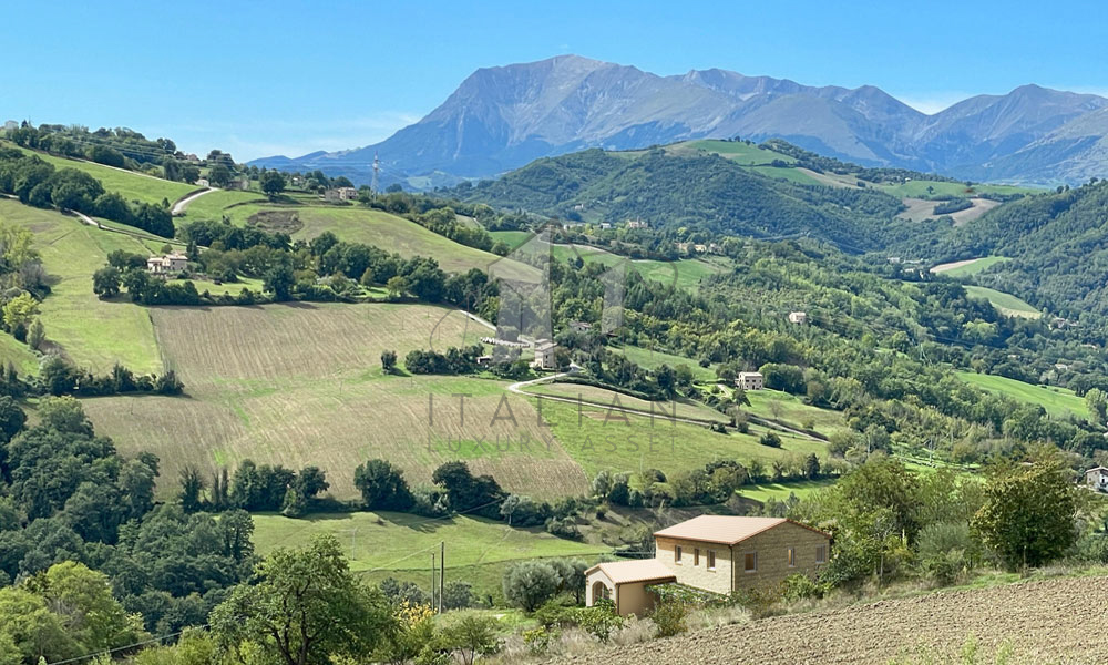 Marche Macerata Monte San Martino Design