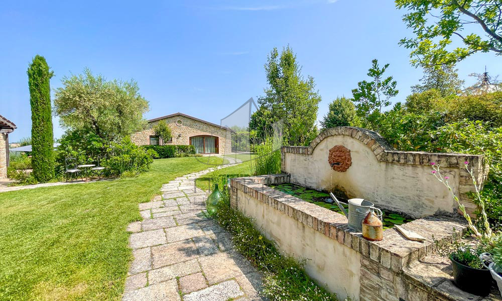 Farmhouse Sant Angelo In Pontano Marche Italy Pool