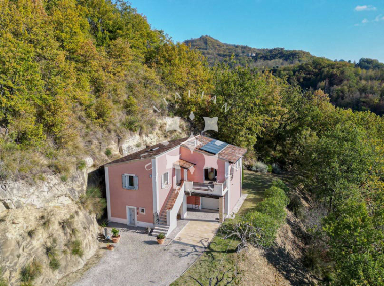 Villa Ascoli Piceno Marche Panorama Italy