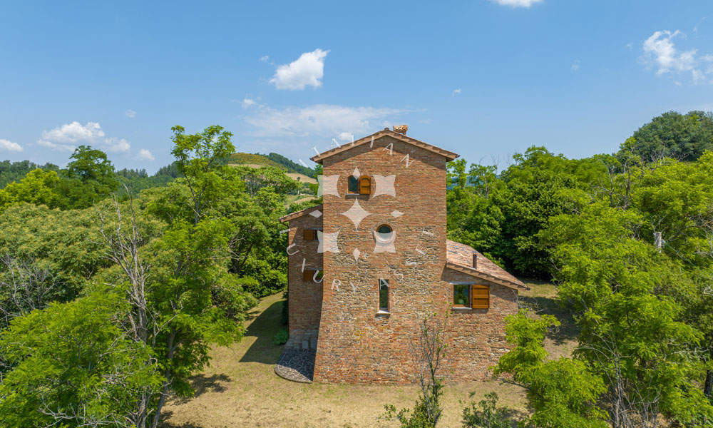 Watchtower Farmhouse Urbino Marche Montefeltro Italy