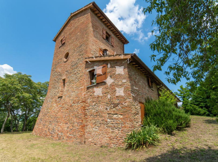 Watchtower Farmhouse Urbino Marche Montefeltro Italy