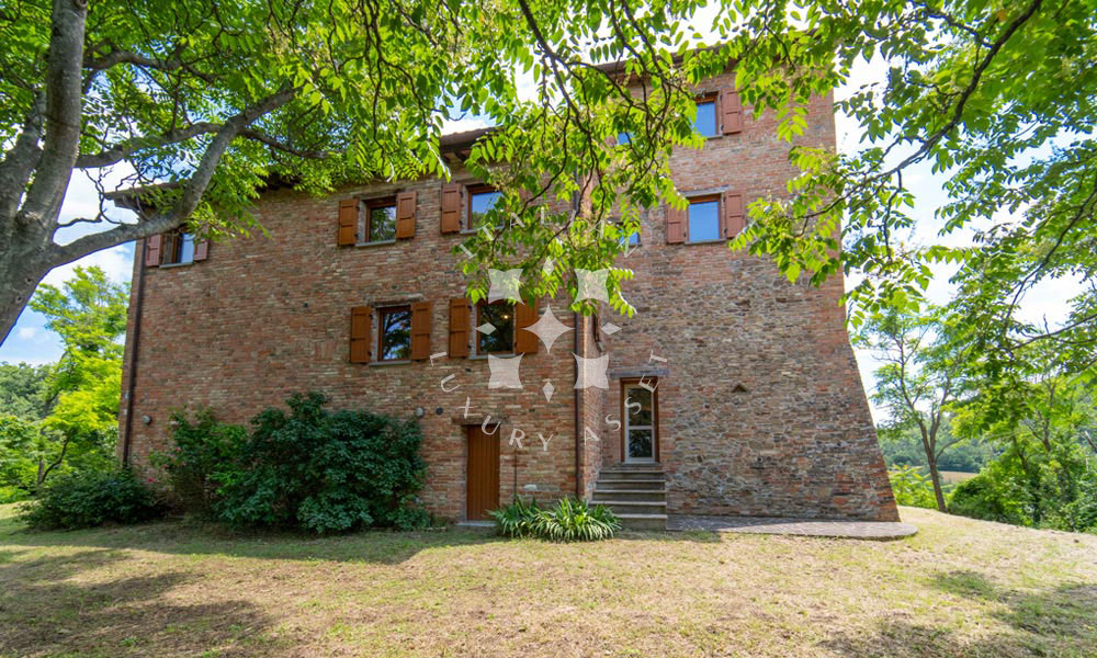 Watchtower Farmhouse Urbino Marche Montefeltro Italy