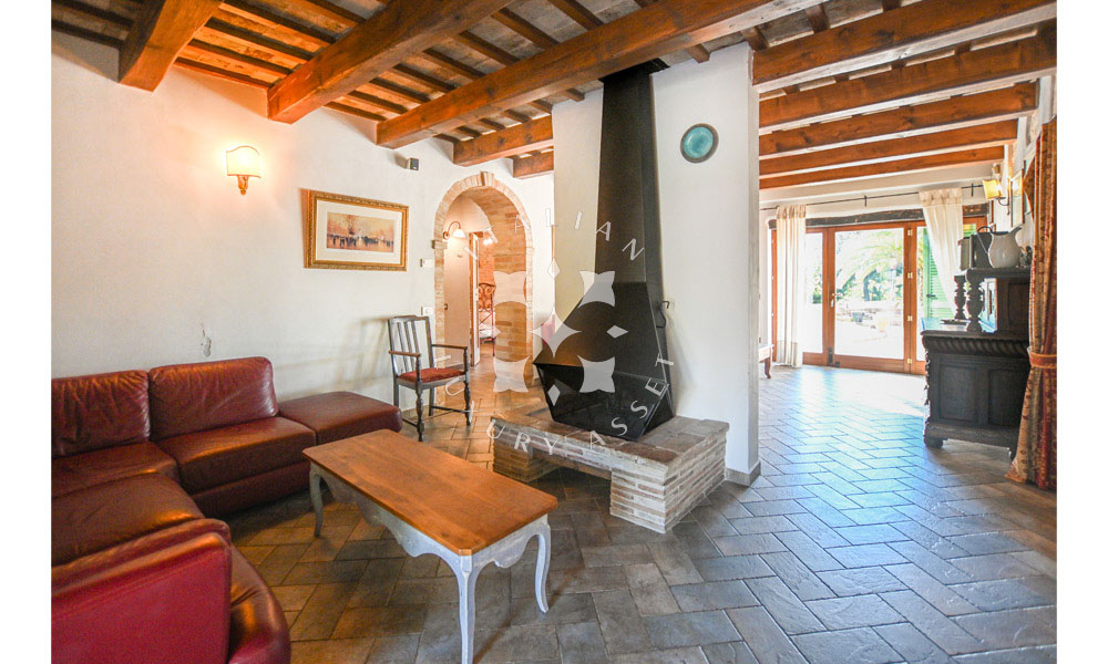 Agriturismo Ponzano Fermo Marche Pool Panorama