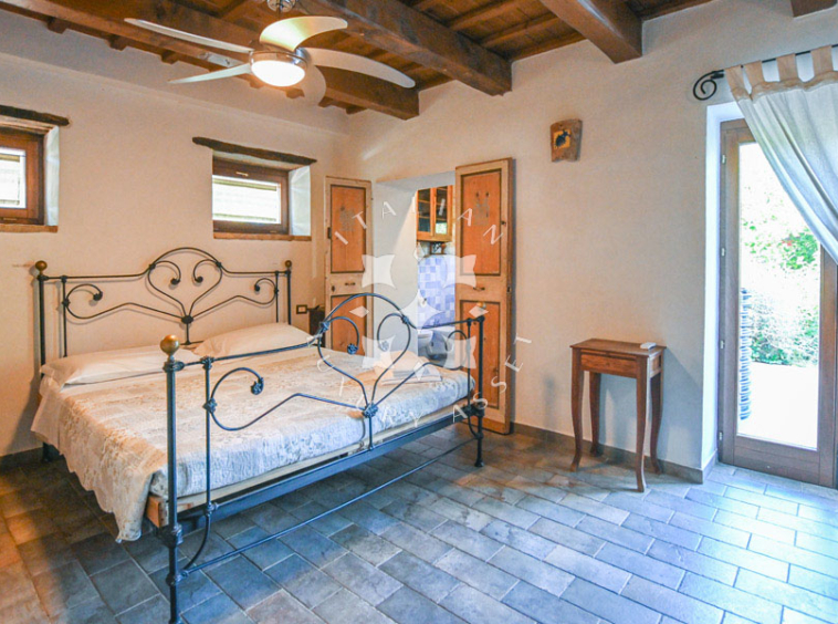 Agriturismo Ponzano Fermo Marche Pool Panorama