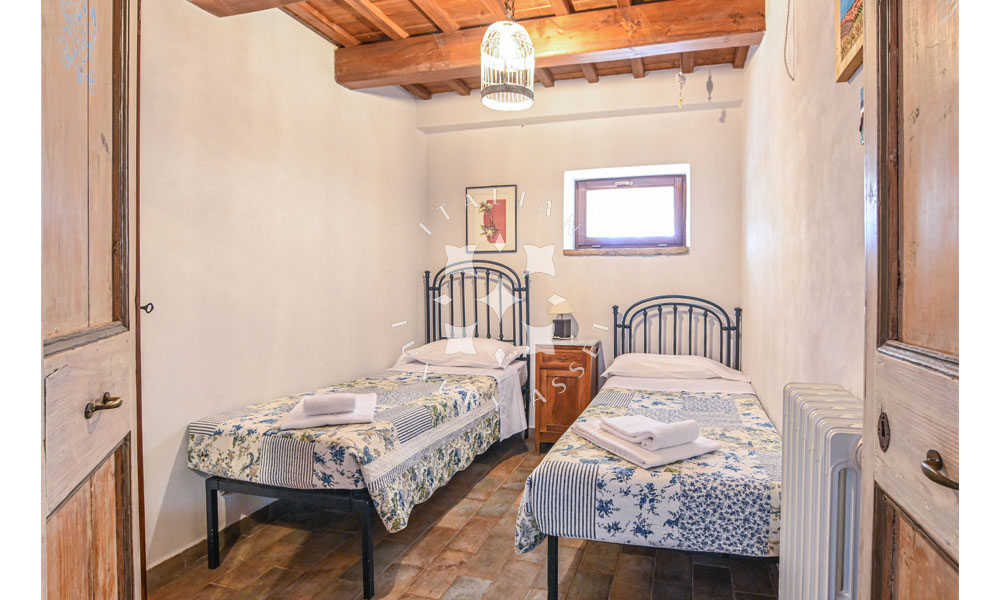 Agriturismo Ponzano Fermo Marche Pool Panorama