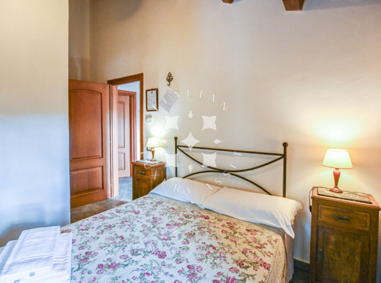 Agriturismo Ponzano Fermo Marche Pool Panorama