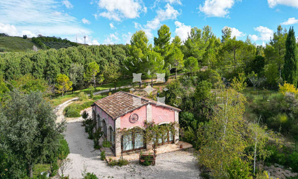 Agriturismo Ponzano Fermo Marche Pool Panorama