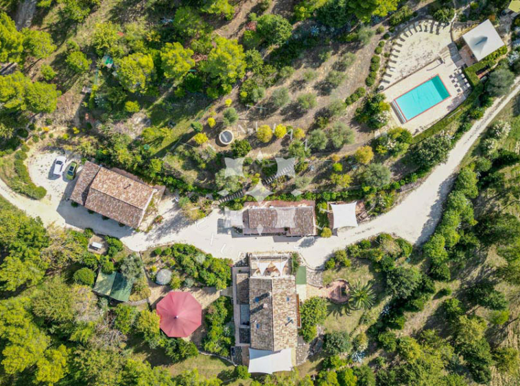 Agriturismo Ponzano Fermo Marche Pool Panorama