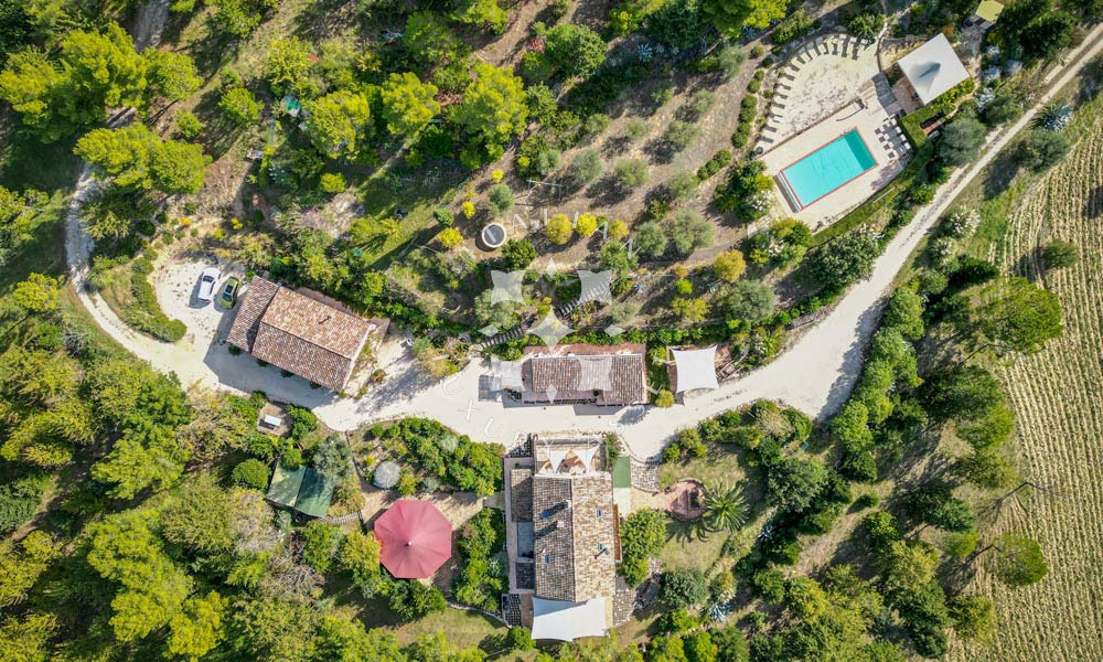 Agriturismo Ponzano Fermo Marche Pool Panorama