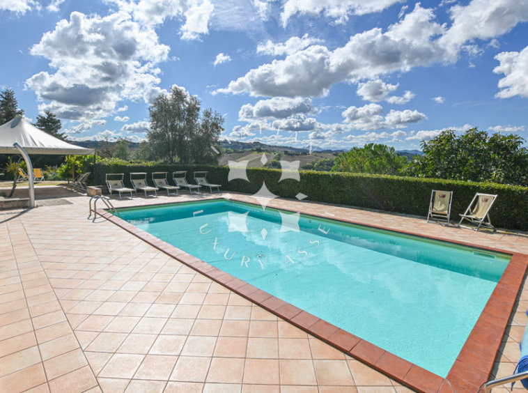 Agriturismo Ponzano Fermo Marche Pool Panorama
