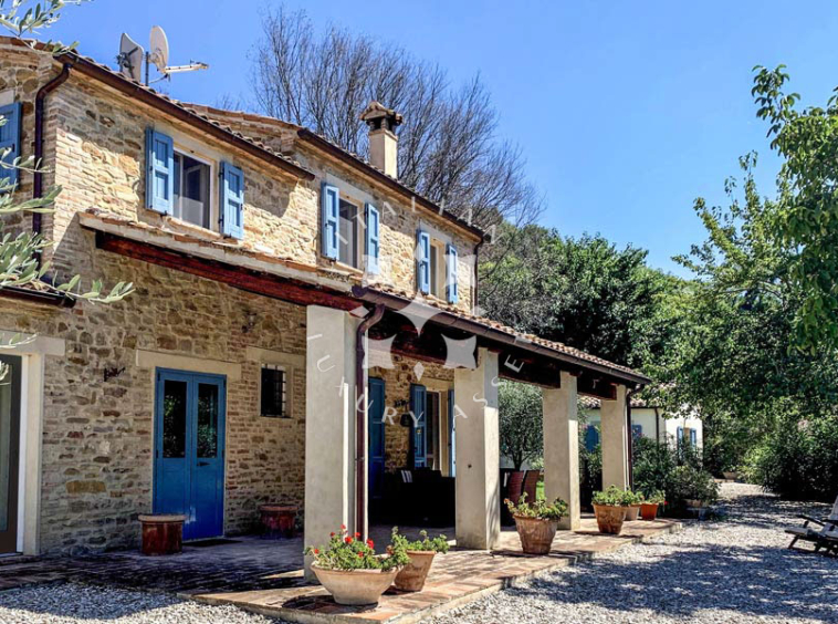 Farmhouse Mombaroccio Pesaro Marche Panorama