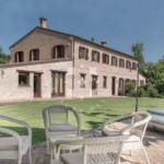 Agriturismo Farmhouse-Pesaro Marche Italy Pool