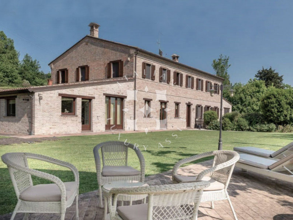 Agriturismo Farmhouse-Pesaro Marche Italy Pool